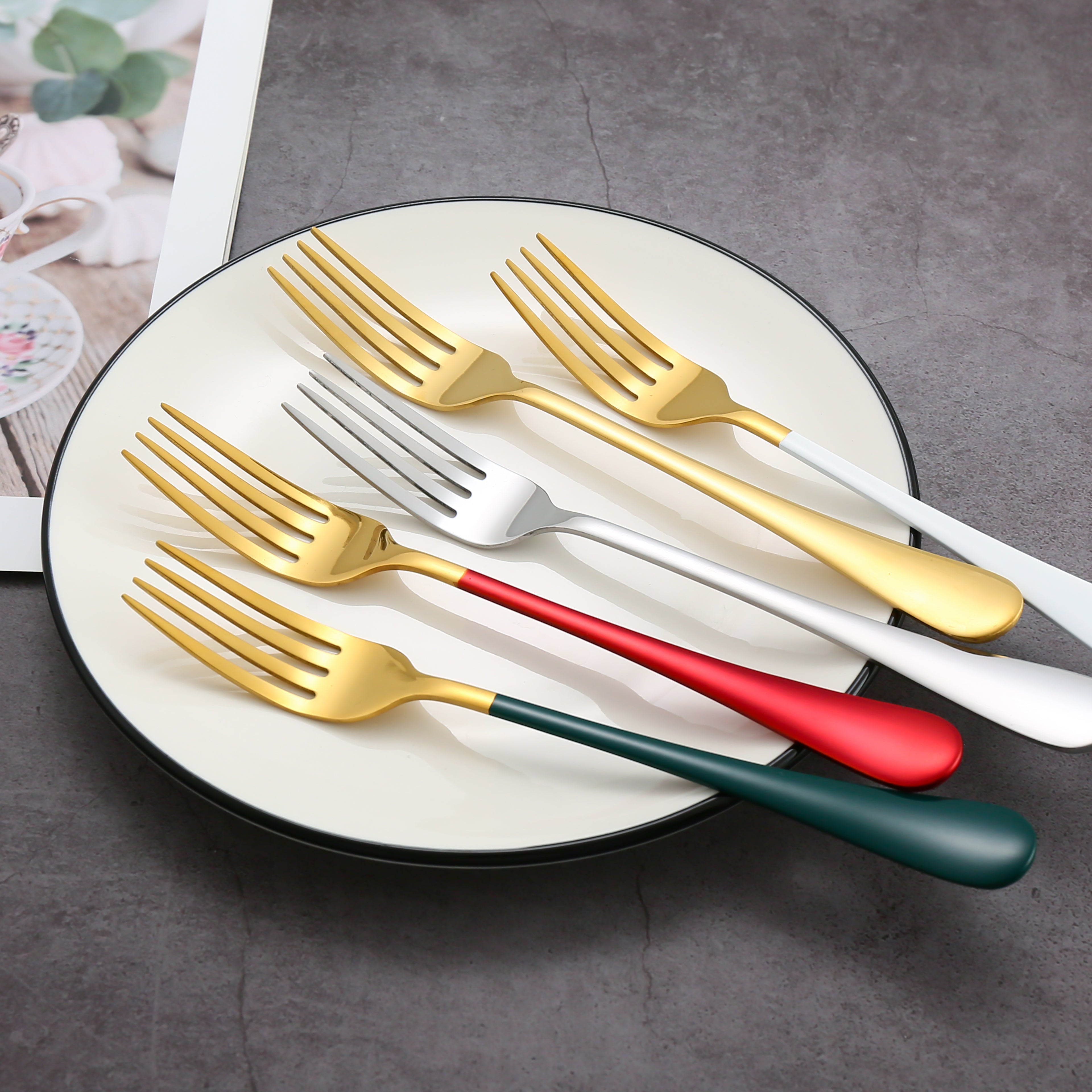 LMA 24 Piece Two-Tone Cutlery Dinner Set in PVC Pack