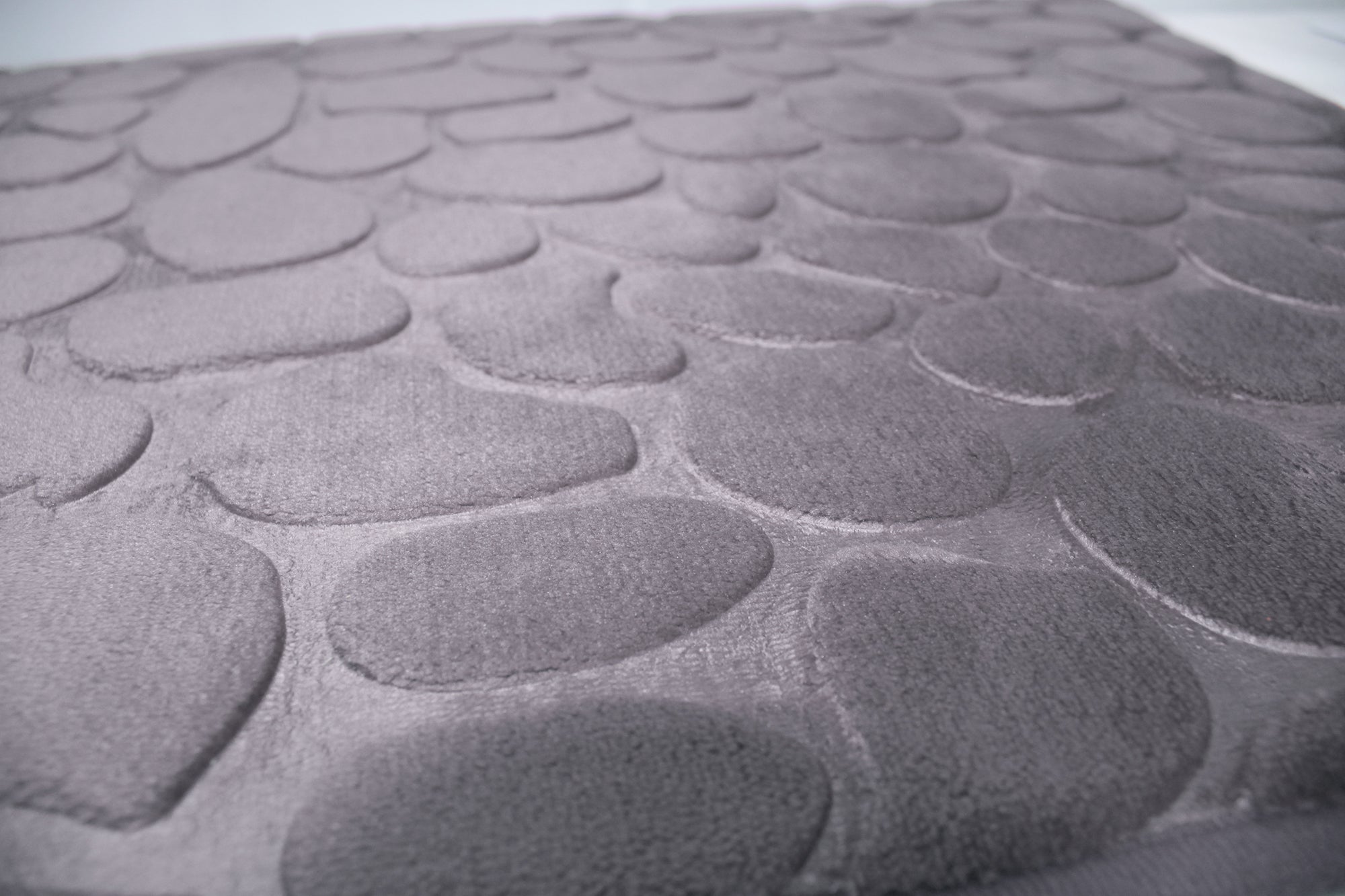 75x45cm Plush Cobblestone Embossed Memory Foam Bathroom Mat