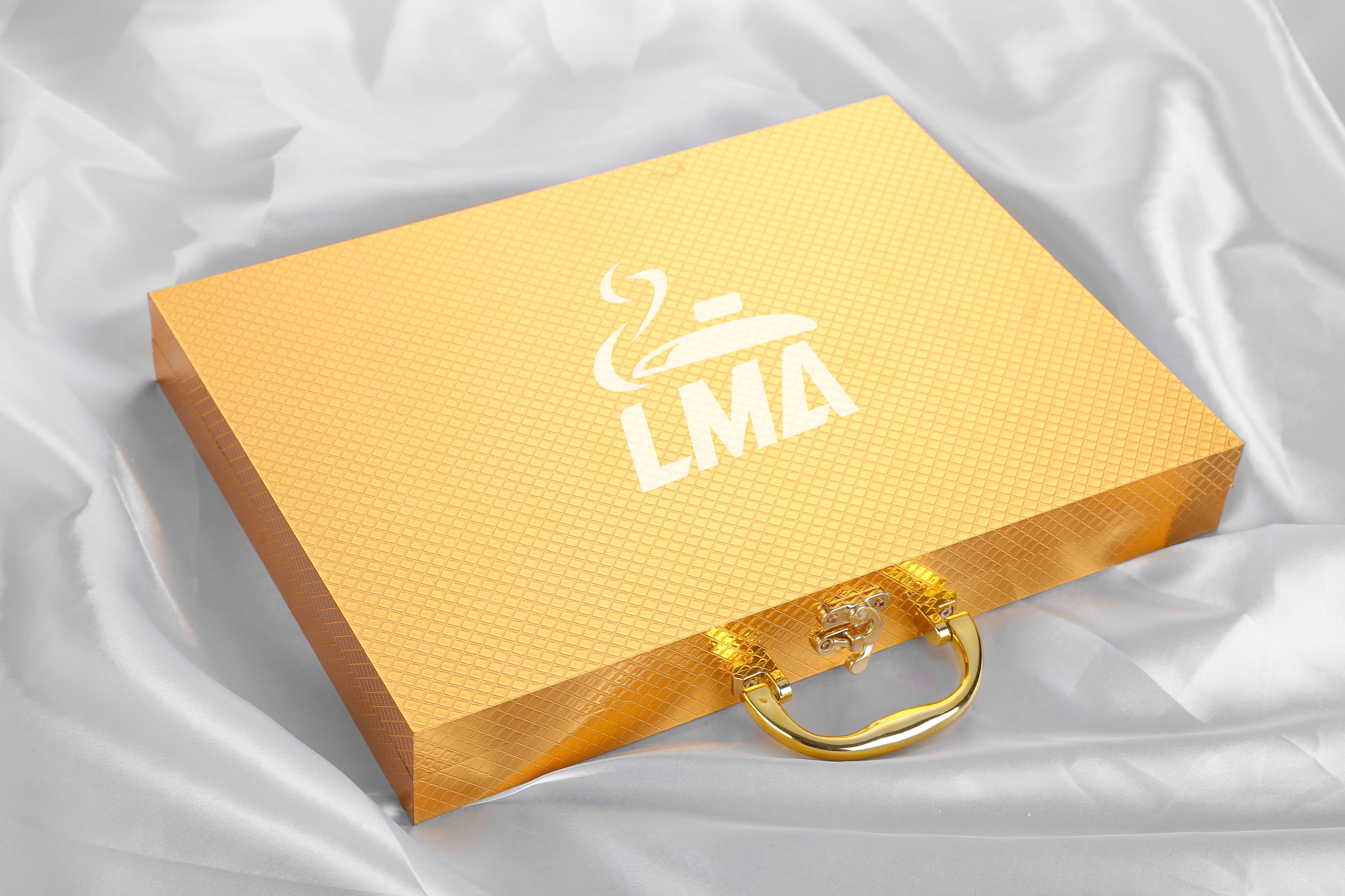 LMA 24 Piece Cutlery Set & Golden Storage Case